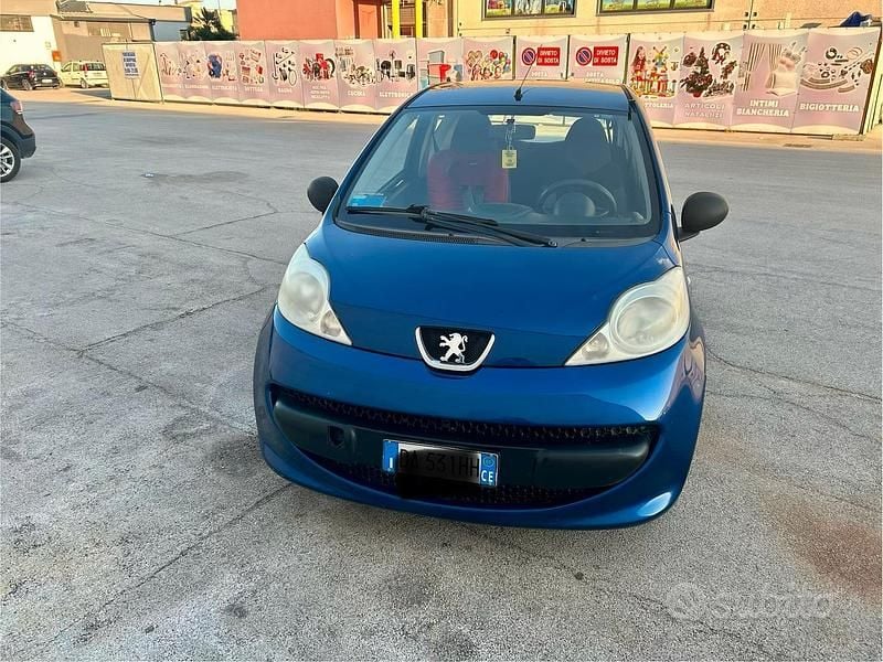 Usata Peugeot 107 68 CV (50 kW) 2006 Utilitaria
