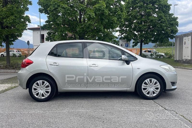 Usata Toyota Auris 101 CV (74 kW) 2009 Grigio Utilitaria