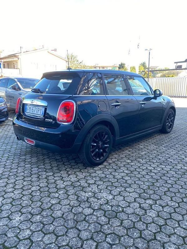 Usata Mini Cooper D 116 CV (85 kW) 2017 Nero Utilitaria