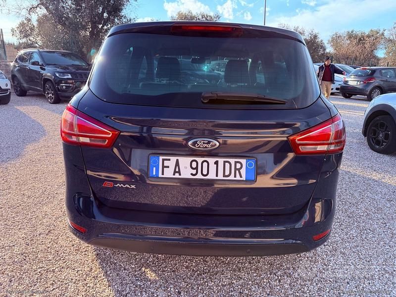 Usado Ford B-MAX Titanium 95 CV (69 kW) 2015 Azul Monovolumen