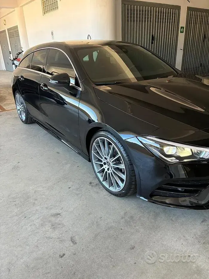 Usata Mercedes CLA200 163 CV (119 kW) 2020 Nero Coupé
