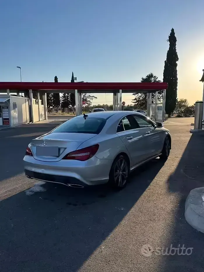 Usata Mercedes CLA180 109 CV (80 kW) 2017 Berlina