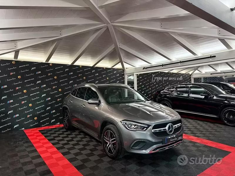 Usata Mercedes GLA200 150 CV (110 kW) 2021 Grigio SUV