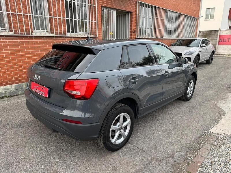 Usata Audi Q2 Ambiente 116 CV (85 kW) 2019 Grigio SUV
