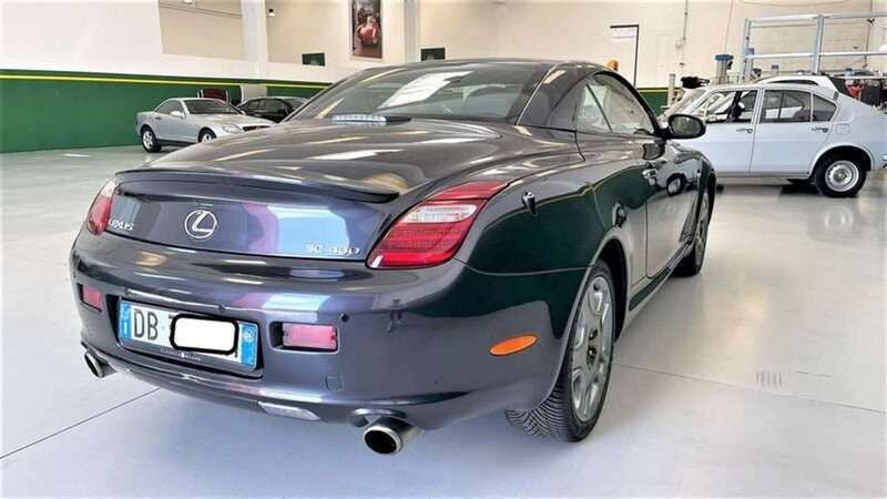 Usata Lexus SC430 286 CV (210 kW) 2006 Grigio scuro Cabrio