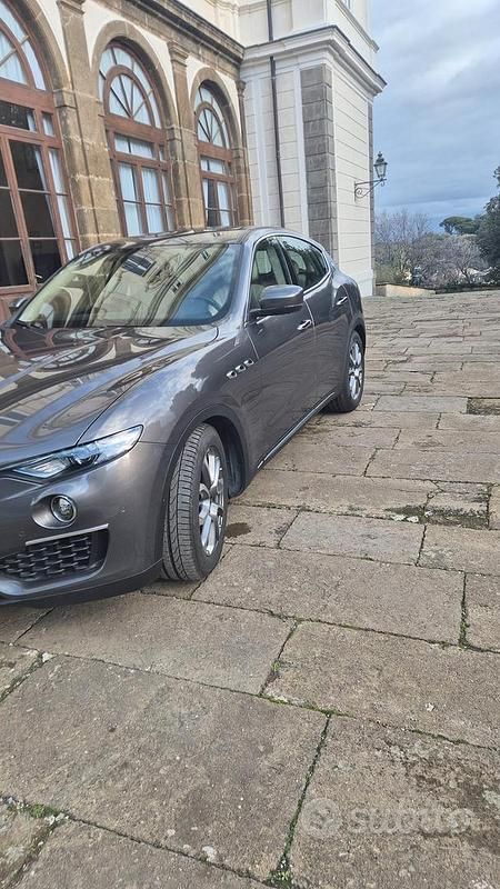 Usata Maserati Levante 2019 Grigio SUV