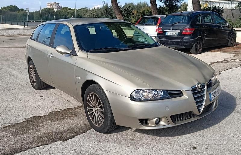 Usata 2004 Alfa Romeo 156 Station wagon | 1200 € - Immagine 1/4