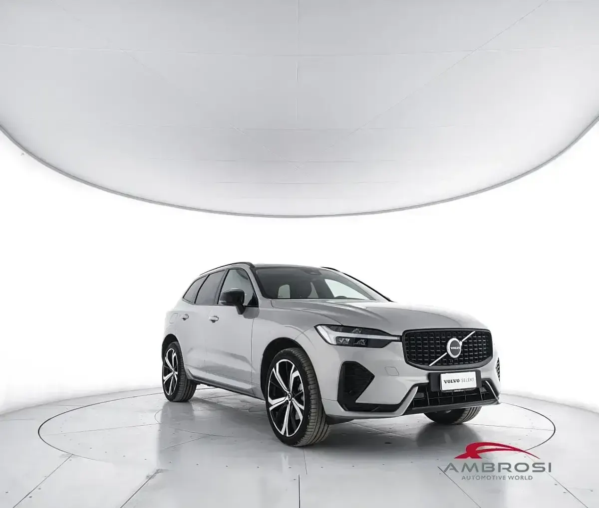 Usata Volvo XC60 Plus 197 CV (144 kW) 2023 Grigio SUV