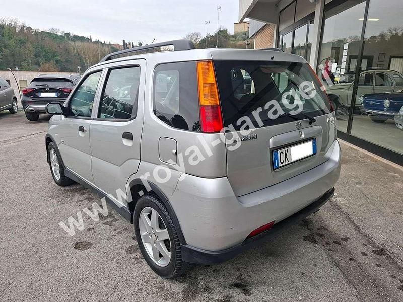 Usata Suzuki Ignis 99 CV (72 kW) 2004 Argento (z2s) Utilitaria