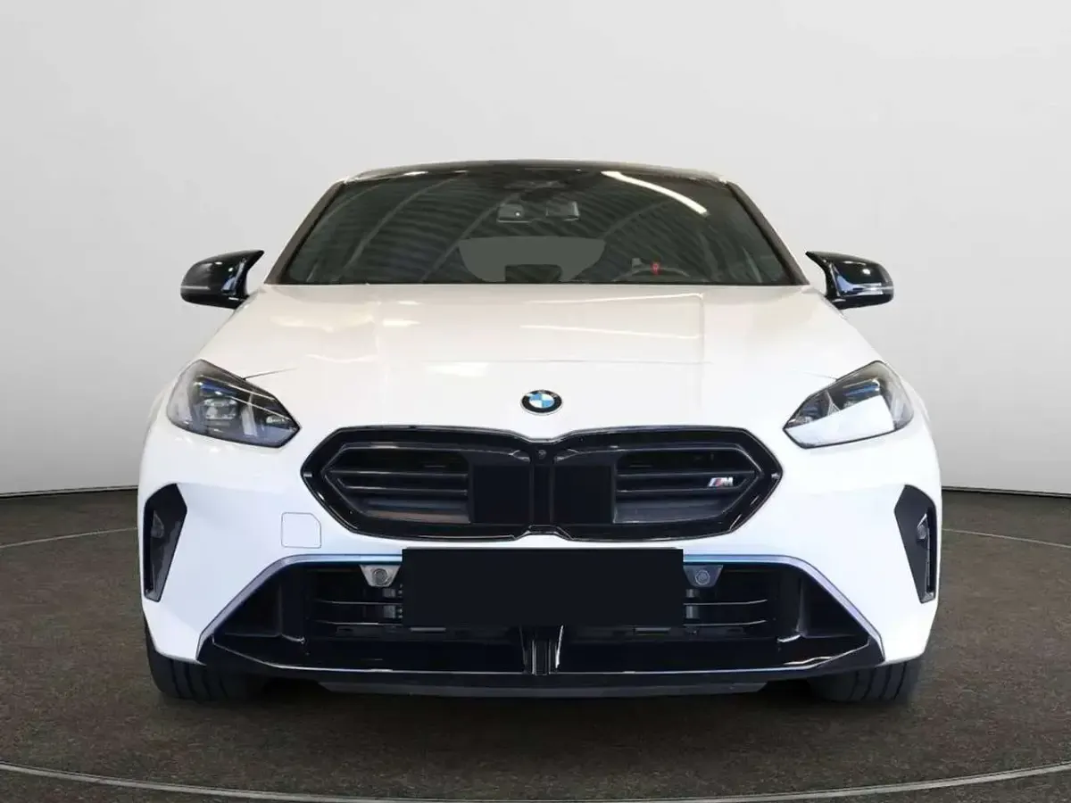 Usata BMW M135 M Sport 300 CV (220 kW) 2025 Bianco Utilitaria
