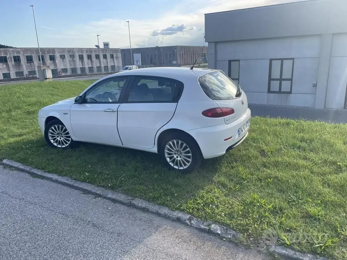 Usata Alfa Romeo 147 105 CV (77 kW) 2009 Utilitaria