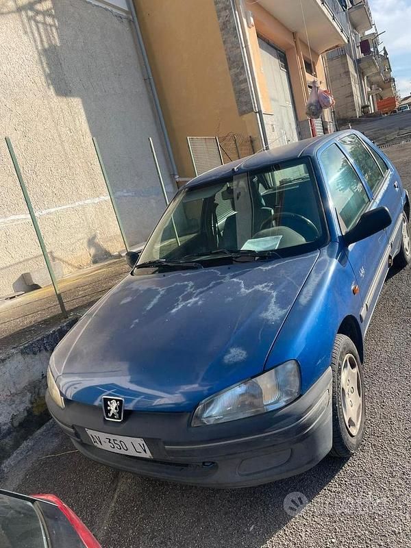 Usata Peugeot 106 50 CV (36 kW) 1997 Blu Utilitaria