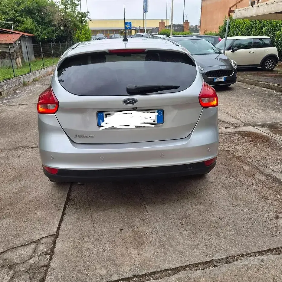 Usata Ford Focus Titanium 120 CV (88 kW) 2017 Grigio Berlina