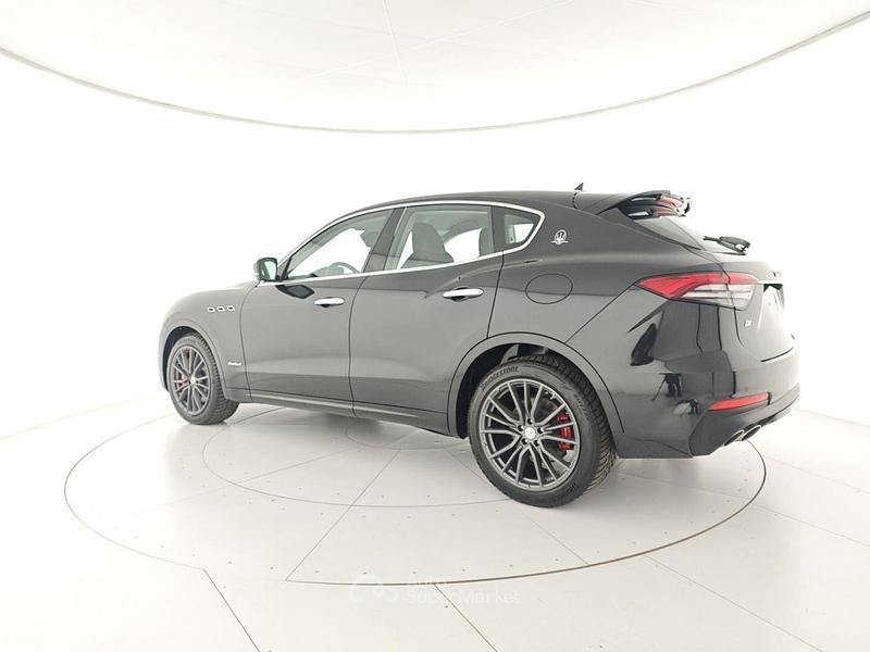 Usata Maserati Levante 275 CV (202 kW) 2021 Nero / metallizzato SUV