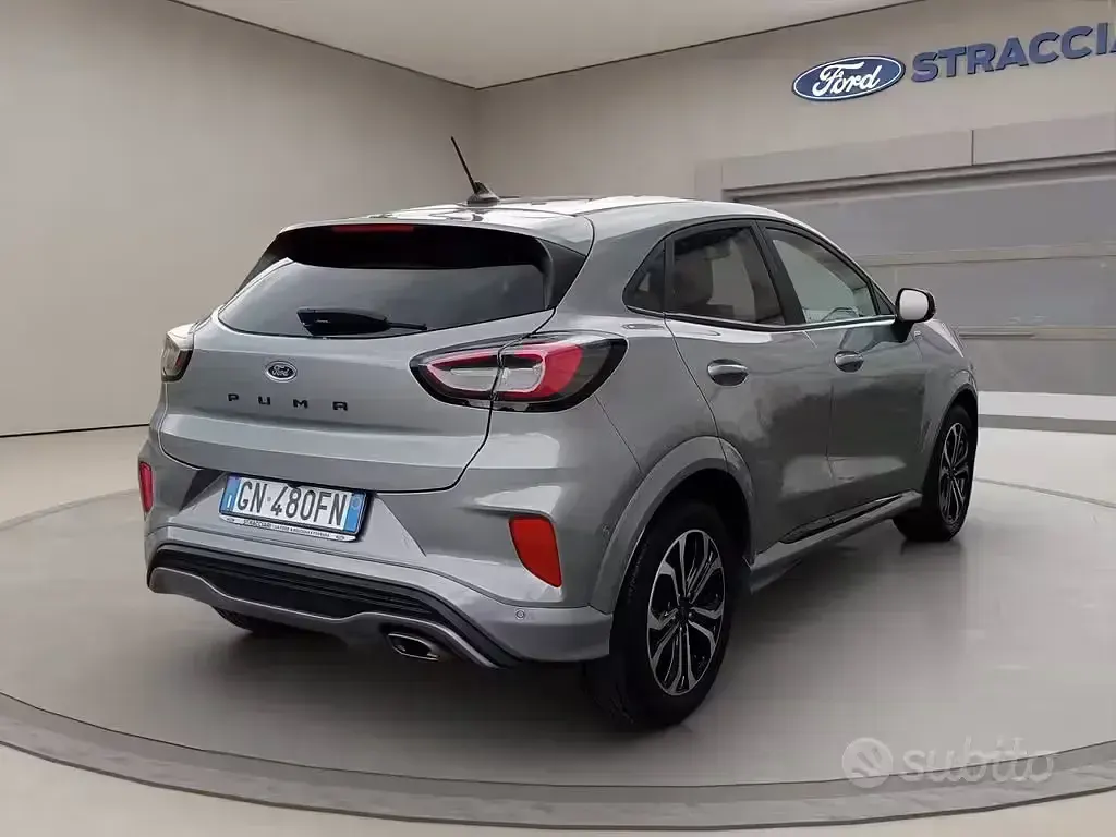 Usata Ford Puma ST-Line 125 CV (91 kW) 2023 Grigio metallizzato SUV