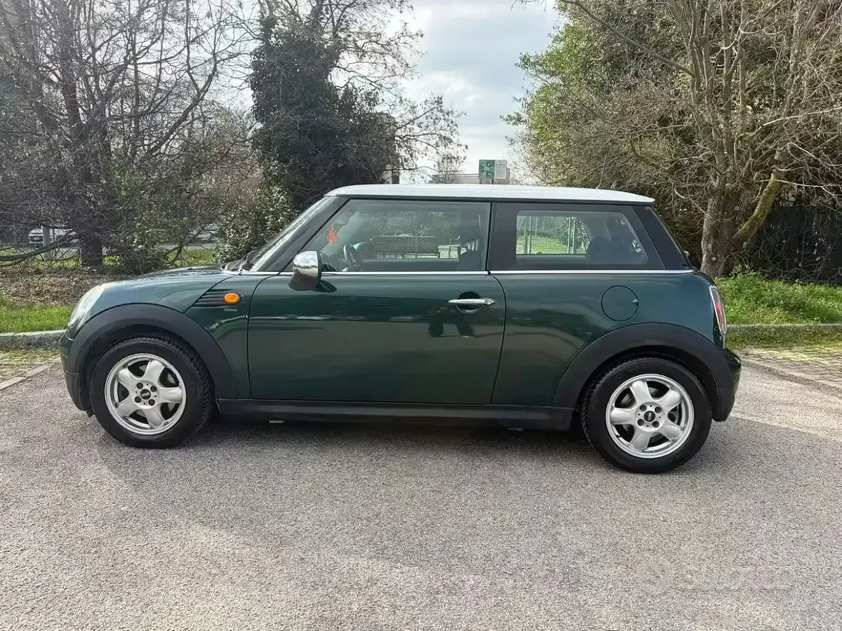 Usata Mini Cooper 120 CV (88 kW) 2007 Verde Utilitaria