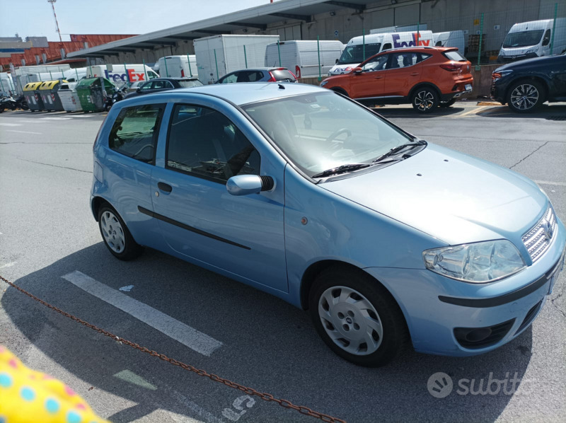 Usato 2003 Fiat Punto Diesel (4.000 €)