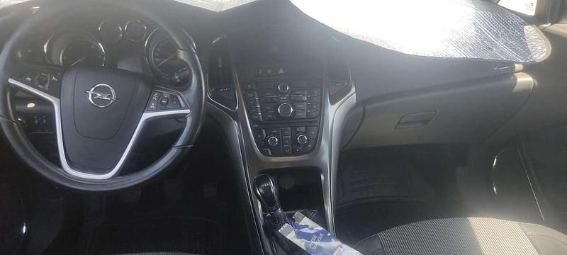 Usata Opel Astra Cosmo 125 CV (91 kW) 2011 Grigio Berlina