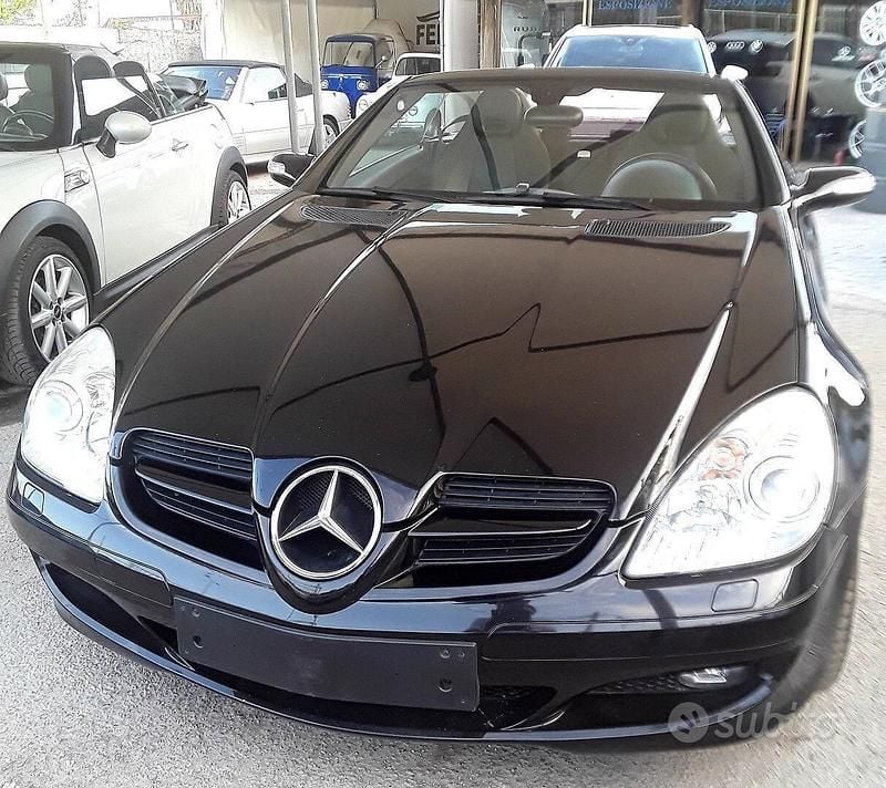 Usata Mercedes SLK200 163 CV (119 kW) 2007 Nero Cabrio