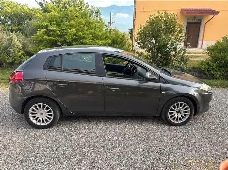 Usata Fiat Bravo 103 CV (75 kW) 2010 Utilitaria
