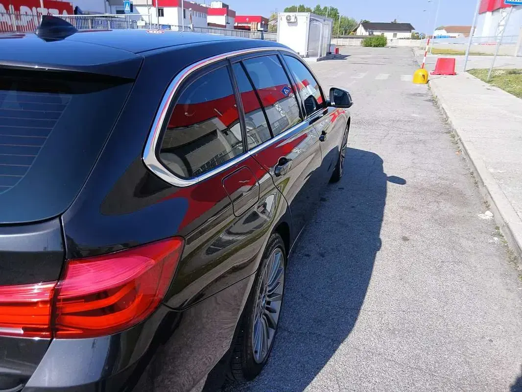 Usata BMW 320 Luxury Line 190 CV (139 kW) 2018 Station wagon