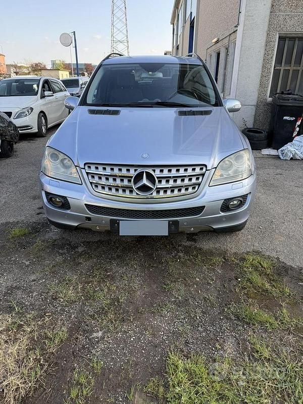 Usata Mercedes ML320 2007 Blu SUV