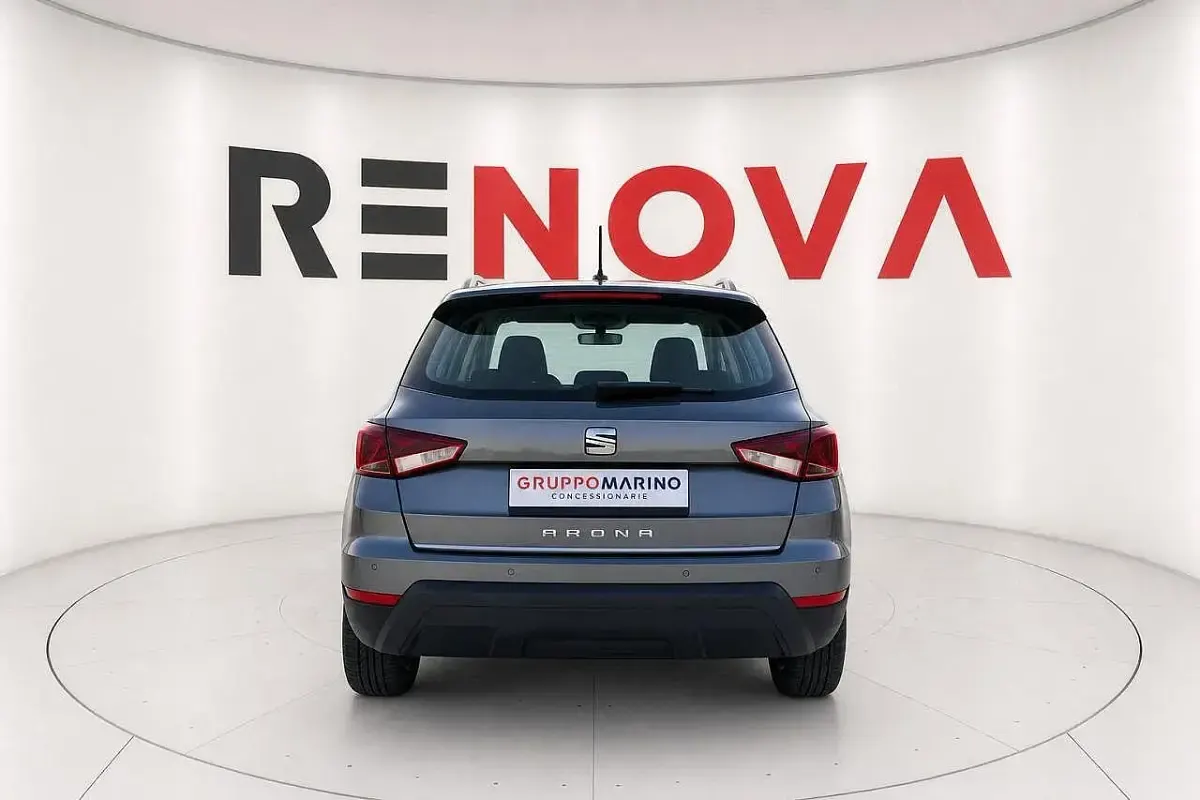 Usata Seat Arona Style 95 CV (69 kW) 2017 Grigio SUV