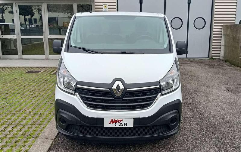 Usata Renault Trafic 120 CV (88 kW) 2022 Bianco Monovolume