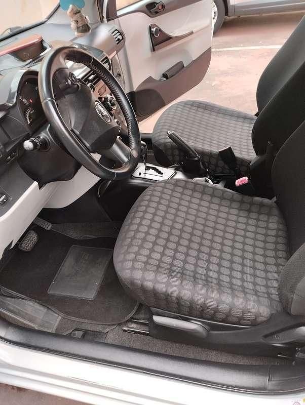 Usata Toyota iQ 68 CV (50 kW) 2012 Bianco Utilitaria