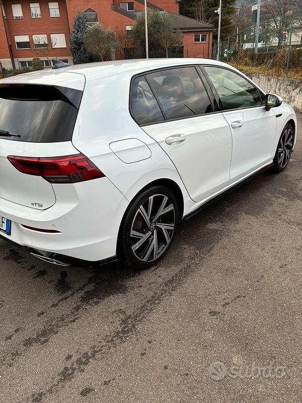 Usata VW Golf VII R-line 150 CV (110 kW) 2021 Utilitaria