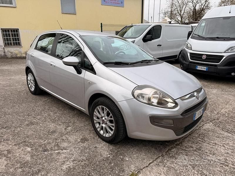Usata Fiat Punto Evo 129 CV (94 kW) 2011 Grigio Utilitaria