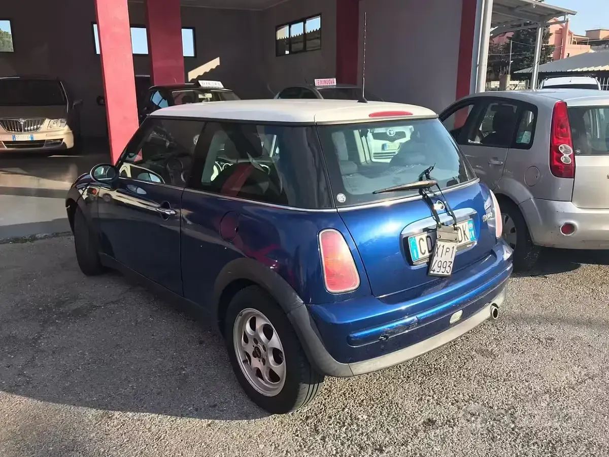 Usata Mini Cooper 116 CV (85 kW) 2002 Bluazzurro Utilitaria