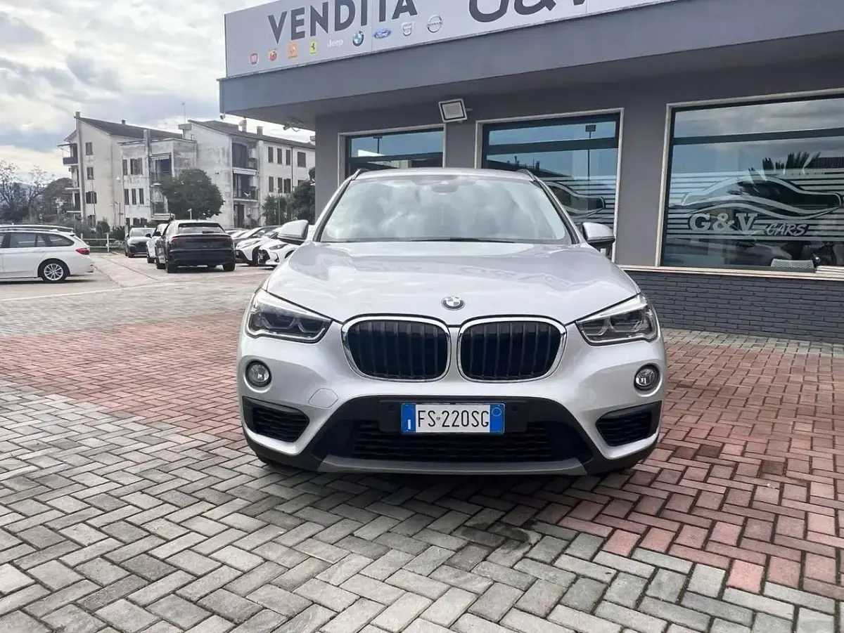Usata BMW X1 150 CV (110 kW) 2018 Argento SUV
