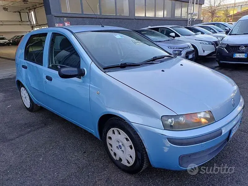 Usata Fiat Punto 60 CV (44 kW) 2002 Blu Berlina