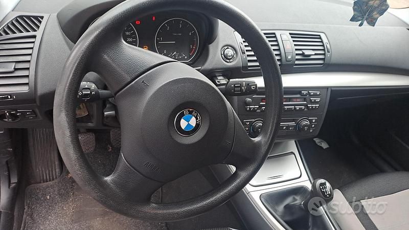 Usata BMW 120 2006 Nero Utilitaria