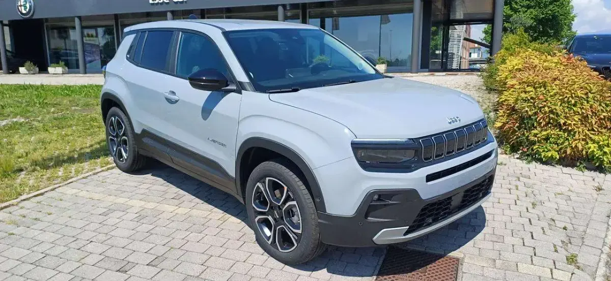 Nuova Jeep Avenger Summit 101 CV (74 kW) 2026 Bianco SUV