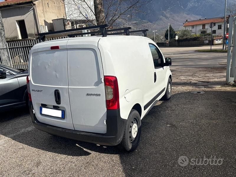Usata Peugeot Bipper 73 CV (53 kW) 2011 Bianco Monovolume