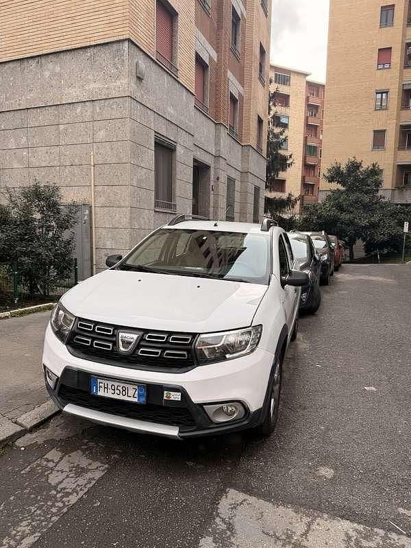 Usata Dacia Sandero Prestige 90 CV (66 kW) 2017 Berlina