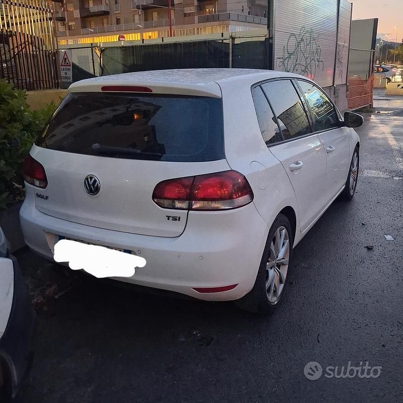 Usata VW Golf VI 122 CV (89 kW) 2010 Bianco Utilitaria