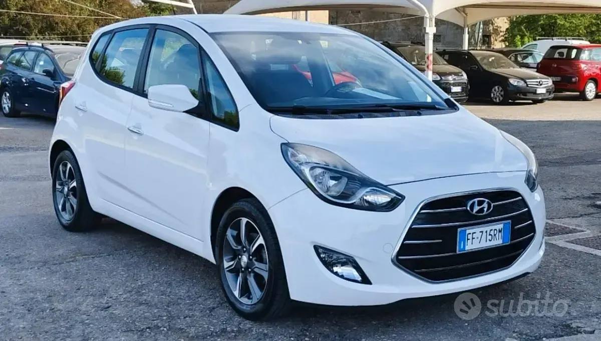 Usata Hyundai ix20 Xpossible 90 CV (66 kW) 2016 Bianco Utilitaria