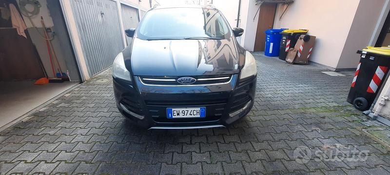 Usata Ford Kuga Business Edition 140 CV (102 kW) 2012 Nero SUV