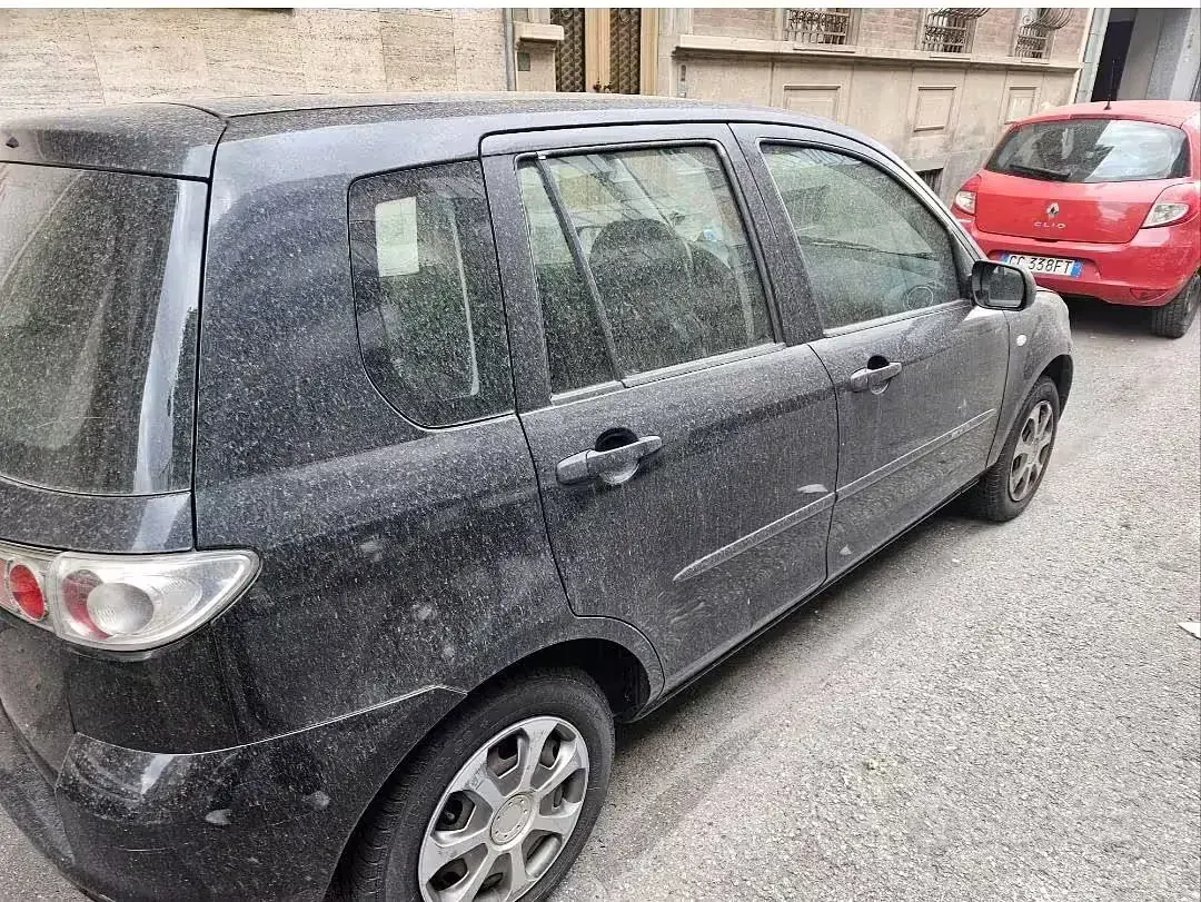 Usata Mazda 2 75 CV (55 kW) 2006 Nero Utilitaria