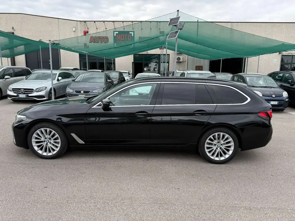Usata BMW 520 Luxury Line 190 CV (139 kW) 2020 Nero Station wagon