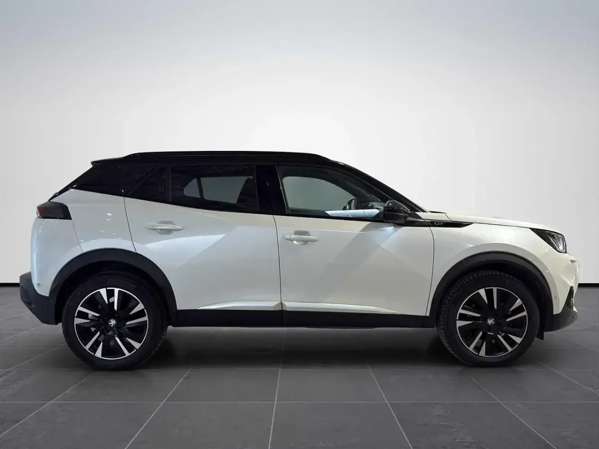 Usata Peugeot 2008 GT 155 CV (114 kW) 2020 Galpine white SUV
