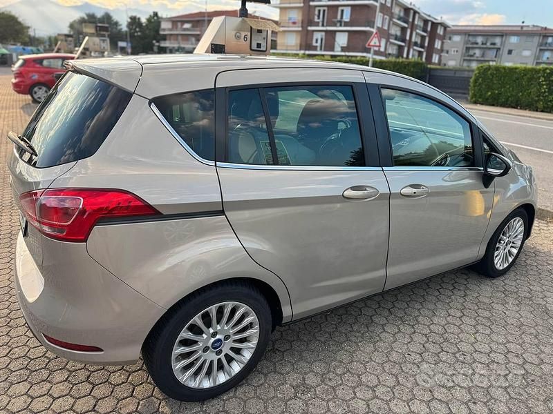 Usata Ford B-MAX 105 CV (77 kW) 2014 Monovolume