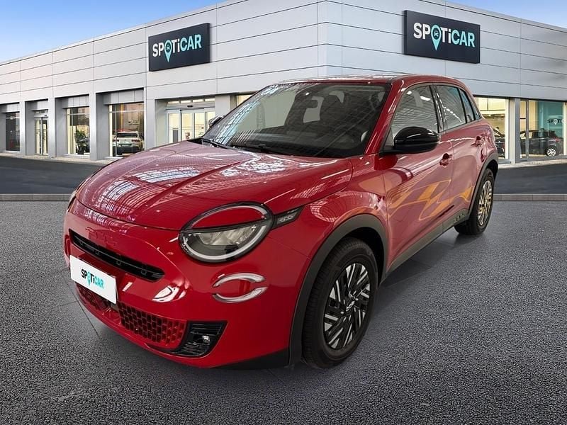 Usata Fiat 600 Red 114 kW (156 CV) 2024 Rosso SUV