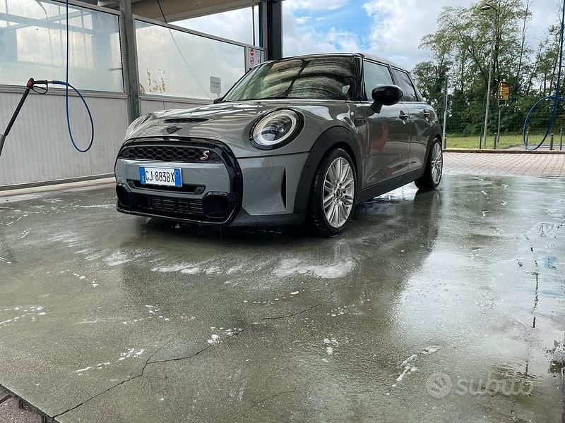 Usata Mini Cooper S 178 CV (130 kW) 2022 Grigio Utilitaria