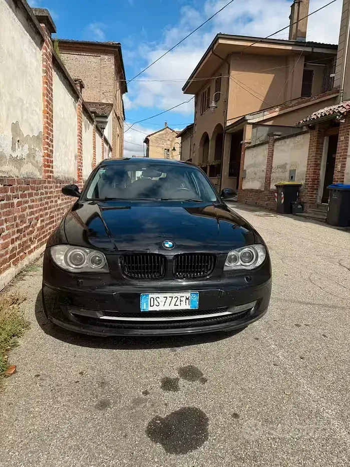 Usata BMW 118 143 CV (105 kW) 2008 Nero Utilitaria