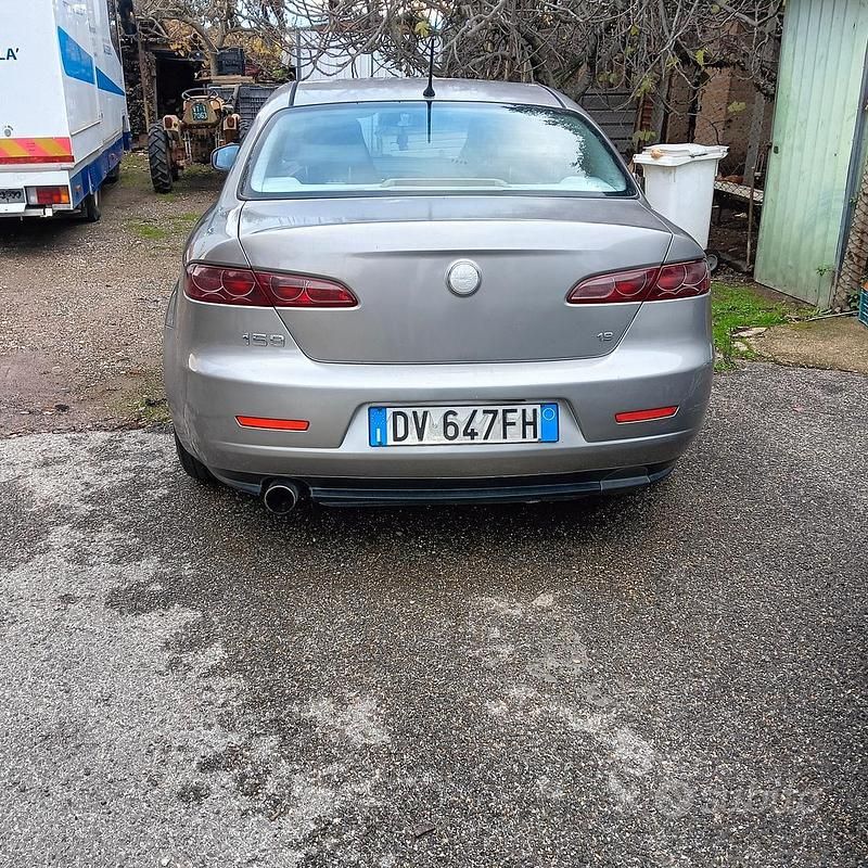 Usata Alfa Romeo 159 150 CV (110 kW) 2010 Grigio Berlina