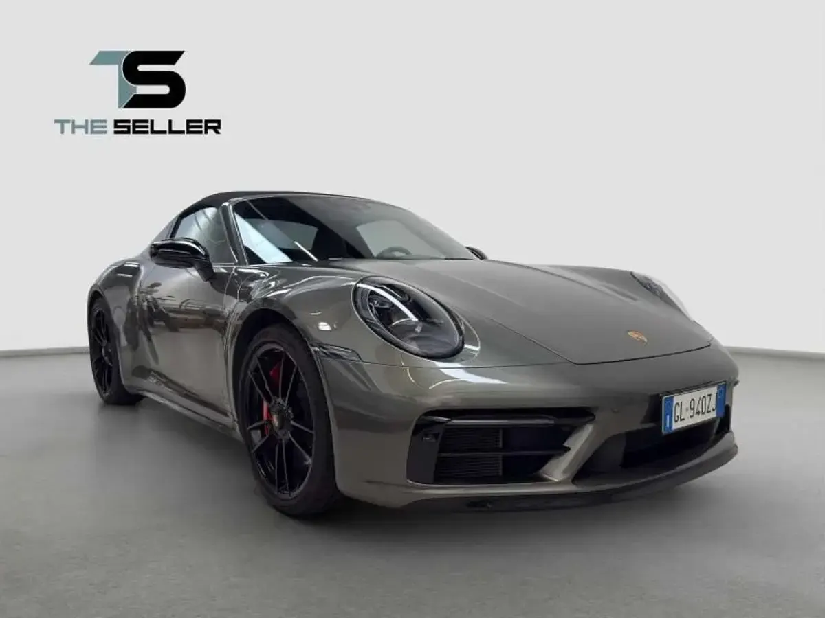 Usata Porsche 911 Carrera GTS 480 CV (353 kW) 2022 Aventurine green metallic Coupé